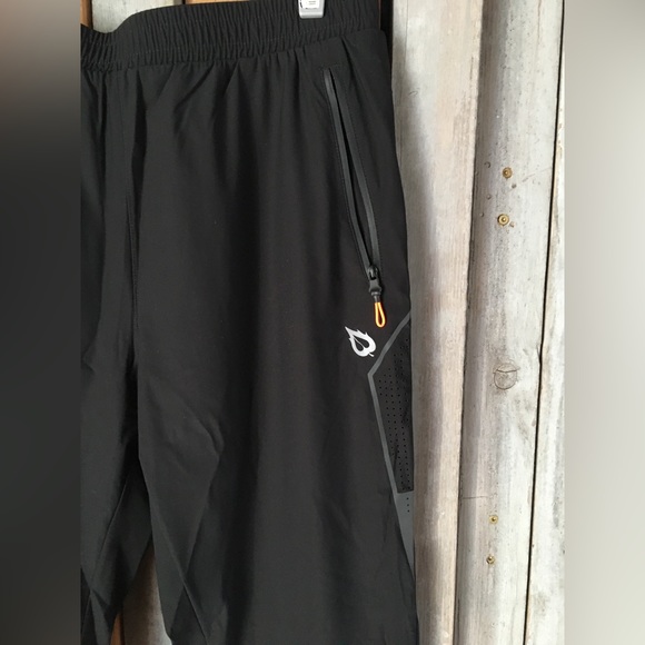 Baleaf Flyleaf Mid Rise Lightweight Joggers Sz M - Picture 3 of 5